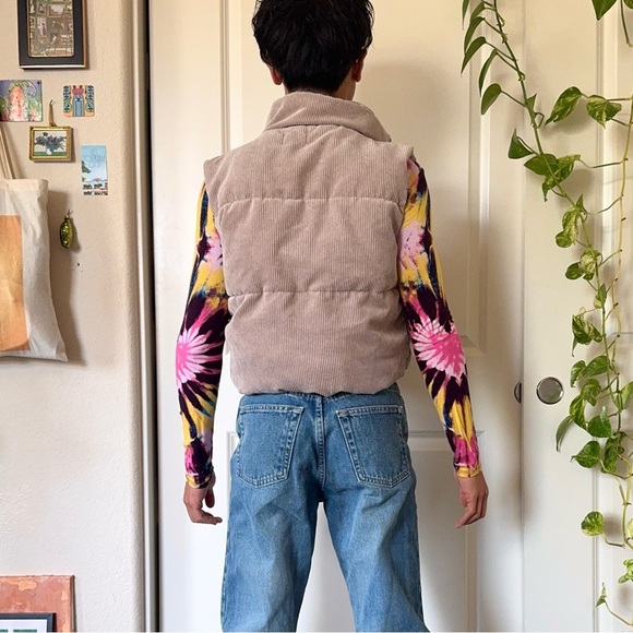 Corduroy Fleece-Lined Zip Up Vest - Picture 4 of 7